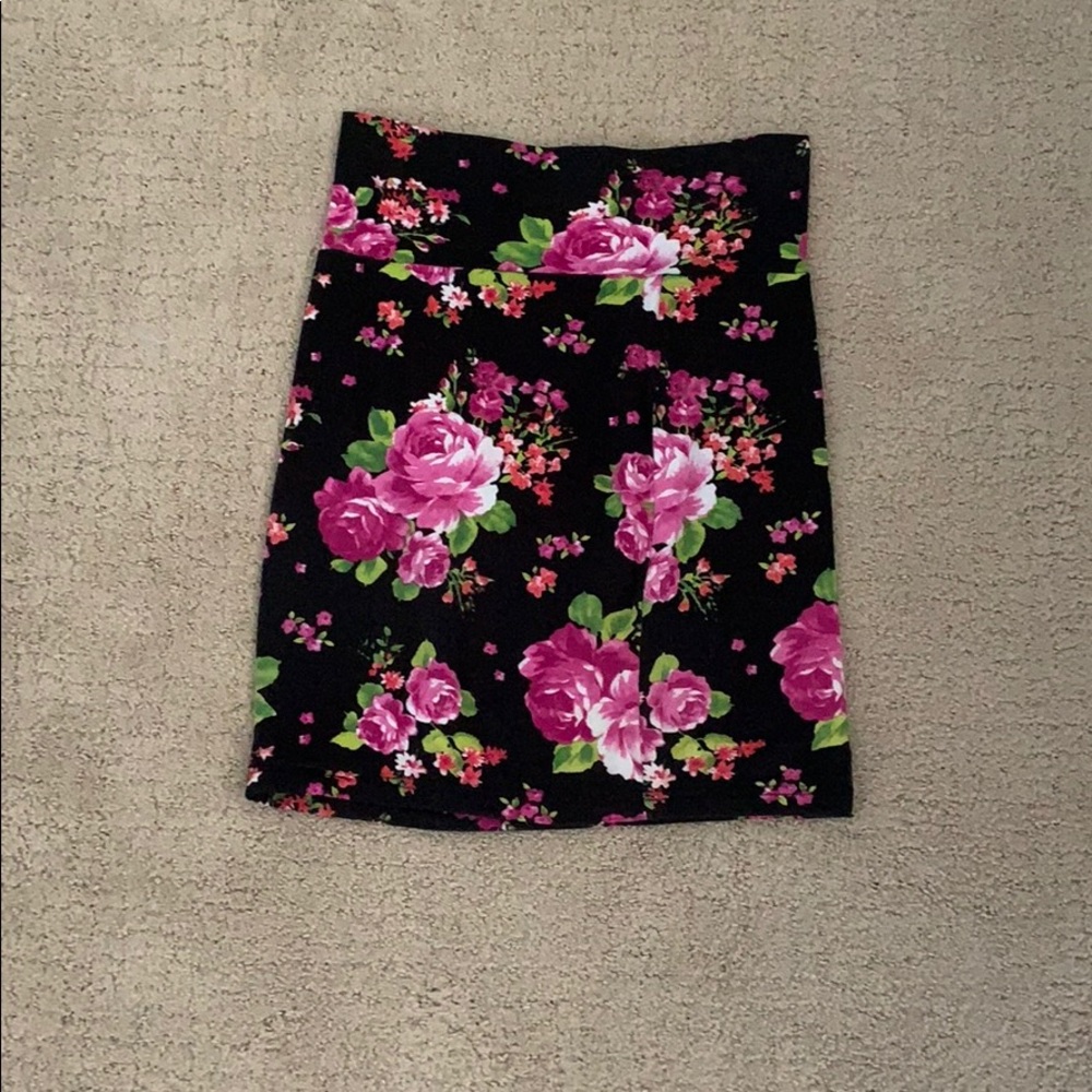 Forcer 21 Tight flower pencil skirt